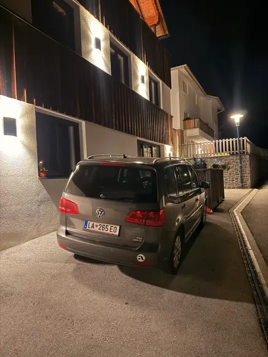 Volkswagen Touran 2013 photo 3