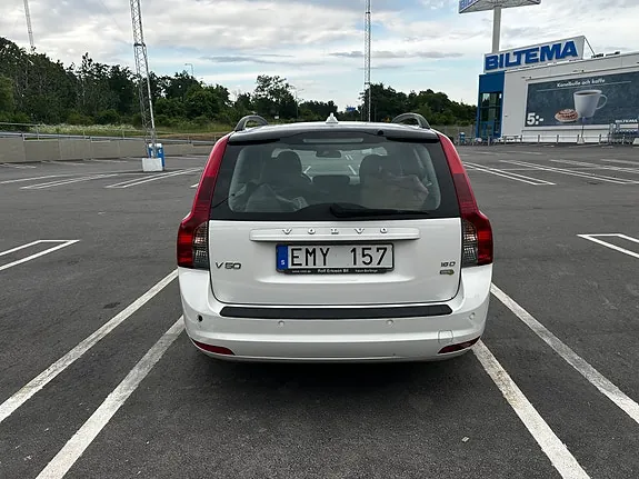 Volvo V50 2010 photo 4