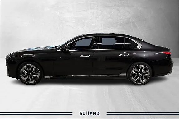 BMW I7 2023 photo 2