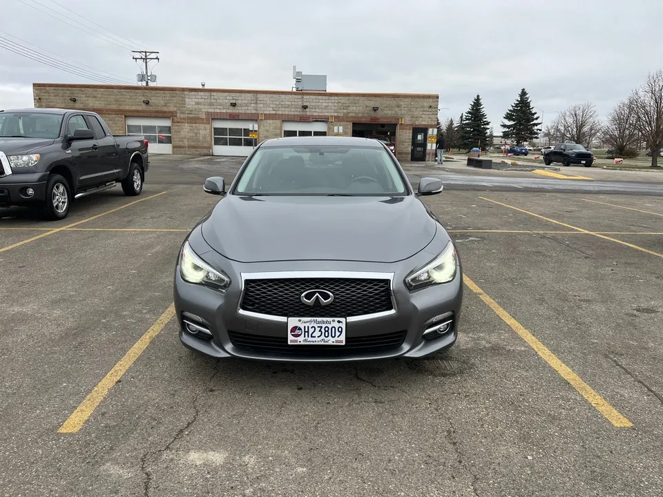 Infiniti Q50 2017 photo 2