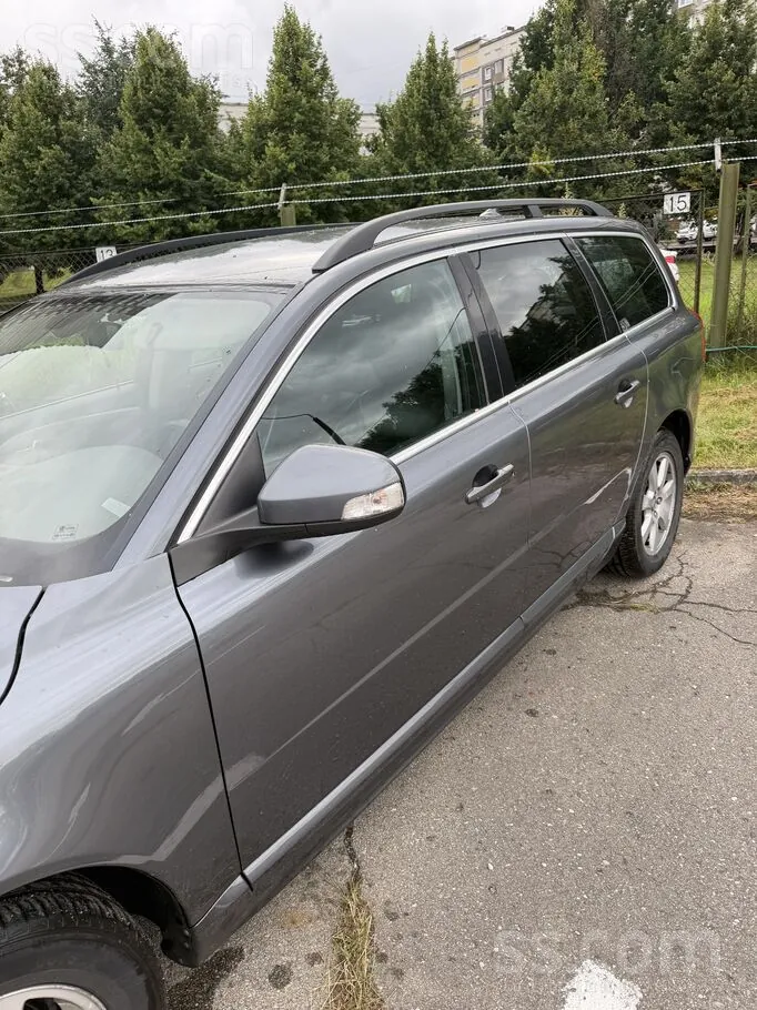 Volvo V70 2011 photo 3