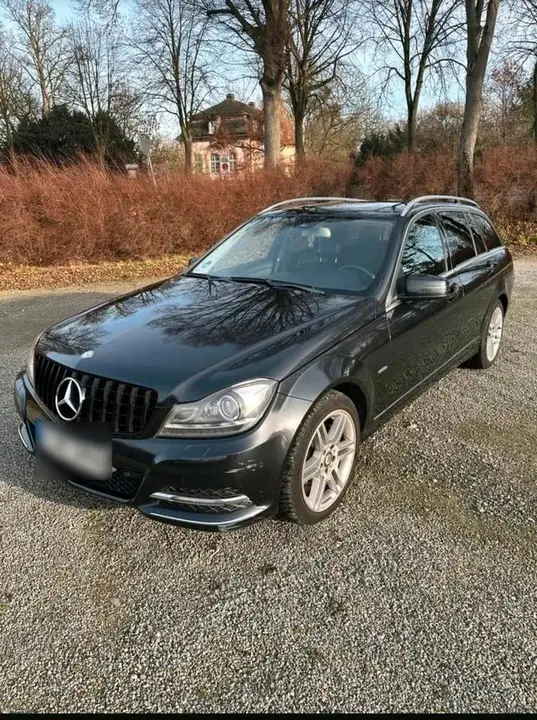 Mercedes-Benz C220