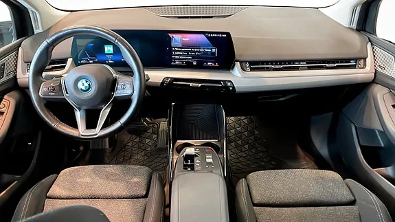 BMW 230E 2023 photo 4