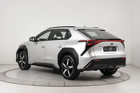 Toyota Bz4X 2023 photo 5