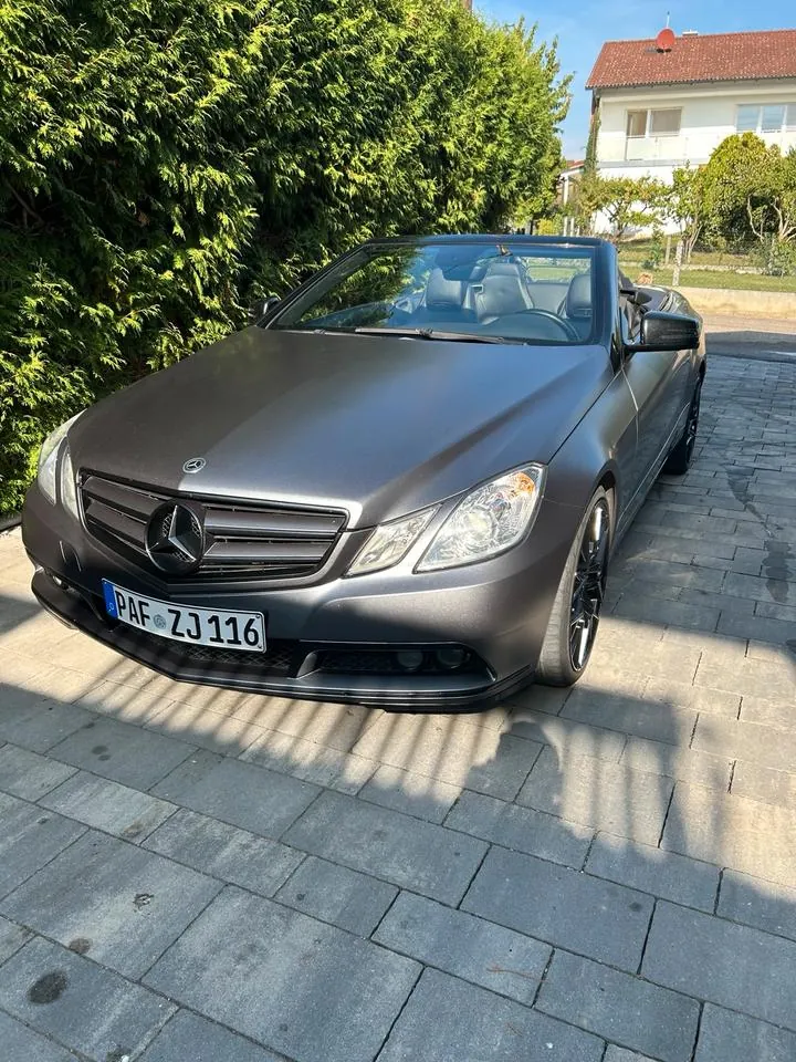 Mercedes-Benz E200 Cabrio