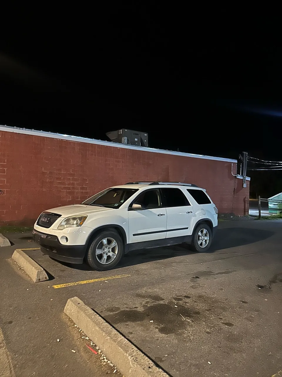 GMC Acadia 2011 photo 3