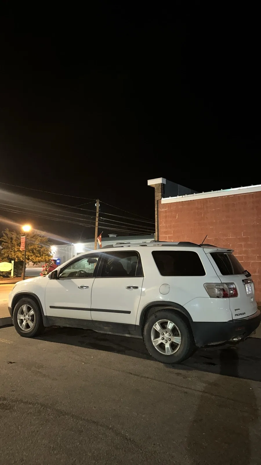 GMC Acadia 2011 photo 5