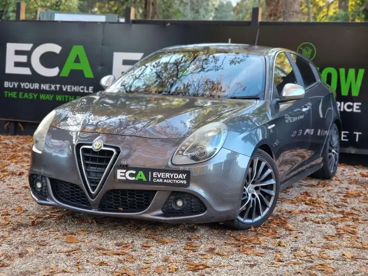 Alfa Romeo Giulietta 2013 photo 3