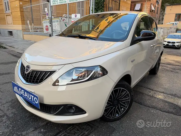 Lancia Ypsilon 2021 photo 2