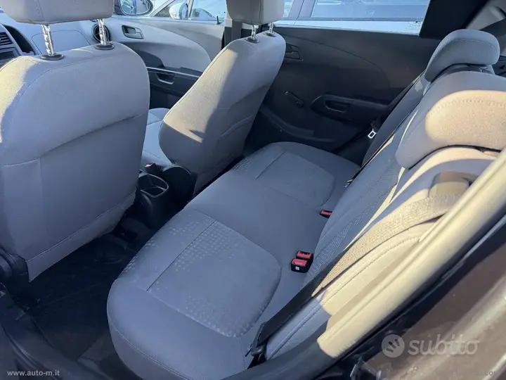Chevrolet Aveo 2013 photo 5