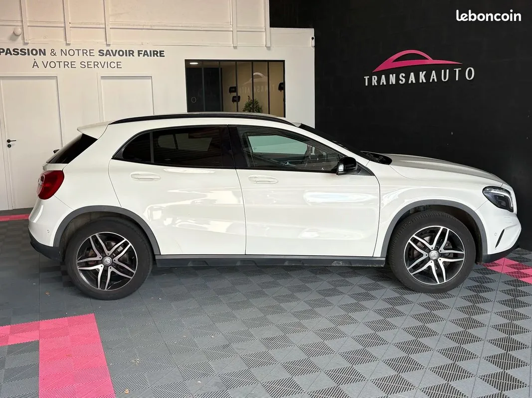 Mercedes-Benz Gla 2016 photo 4