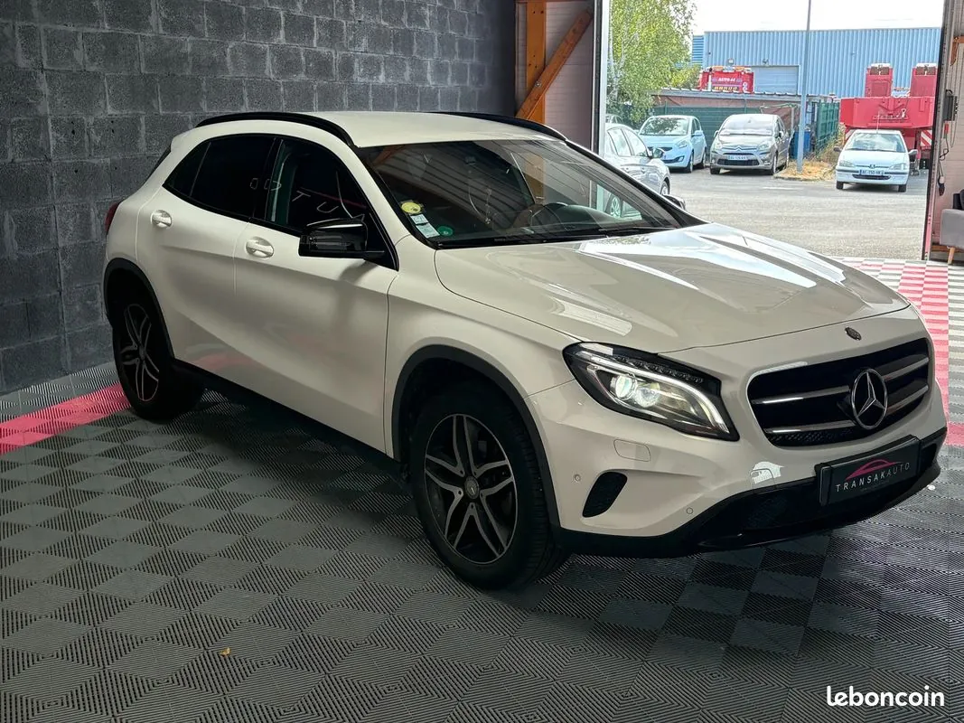 Mercedes-Benz Gla 2016 photo 3