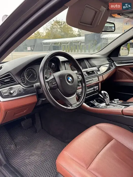 BMW 5 Series 2016 photo 2