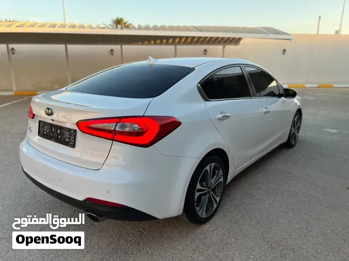 Kia K3 2015 photo 3