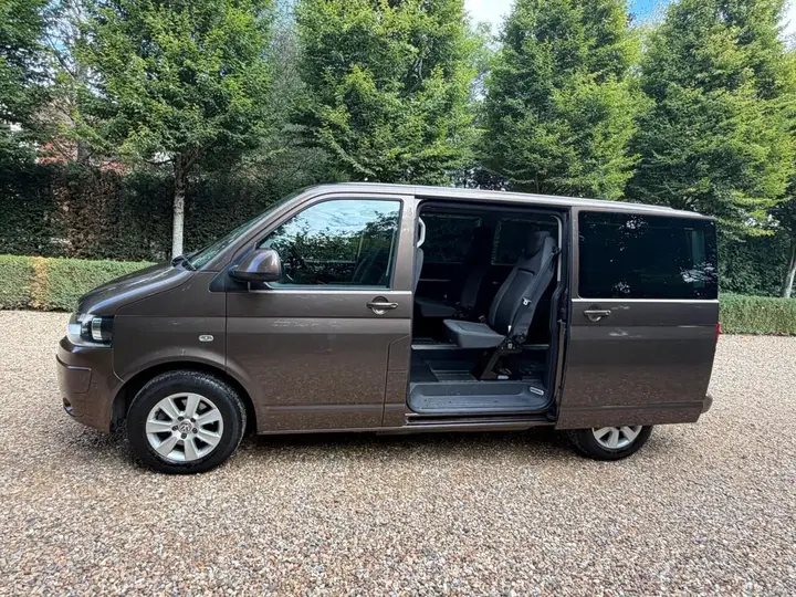 Volkswagen Caravelle 2013 photo 4