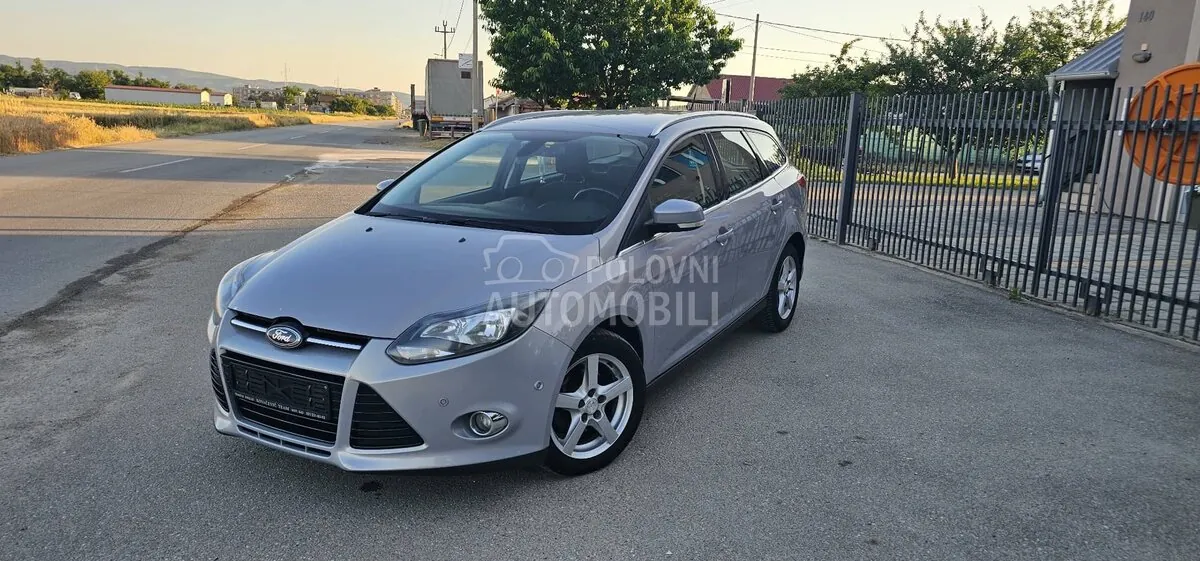 Ford Focus 2013 photo 2
