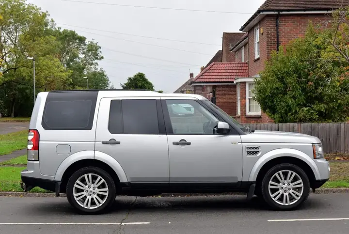 Land Rover Discovery 4 2012 photo 2