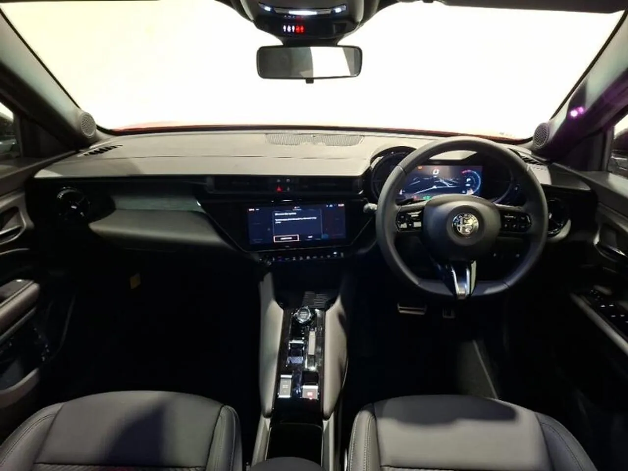 Alfa Romeo Junior 2026 photo 3