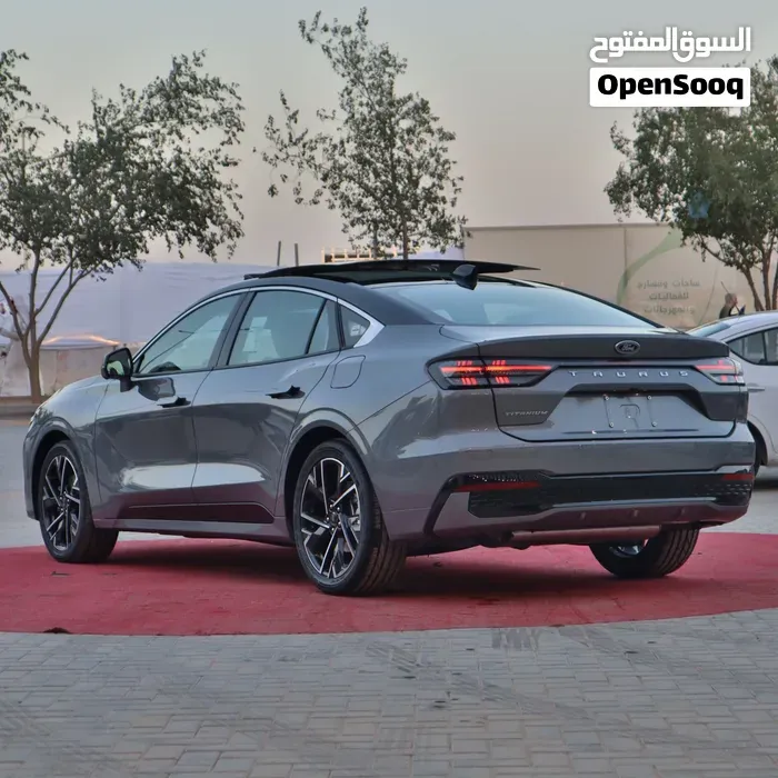 Ford Taurus 2026 photo 4