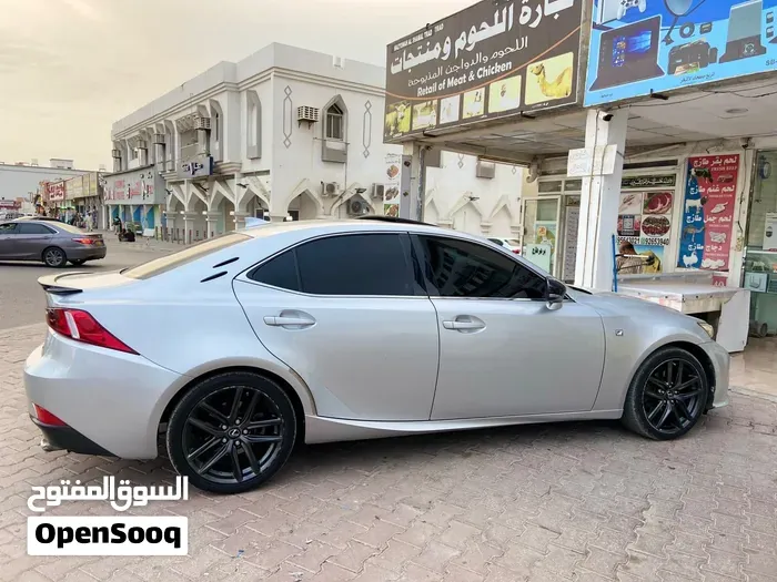 Lexus Is 250 2014 photo 3