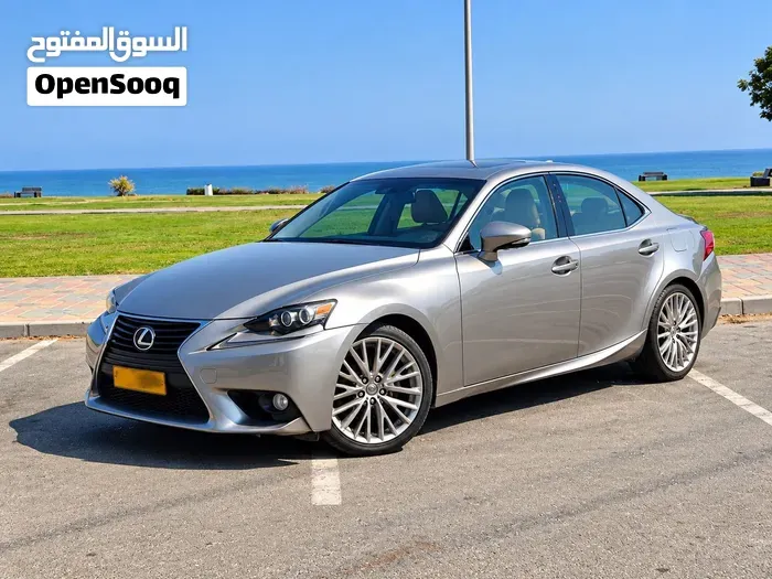 Lexus Is 250 2014 photo 4