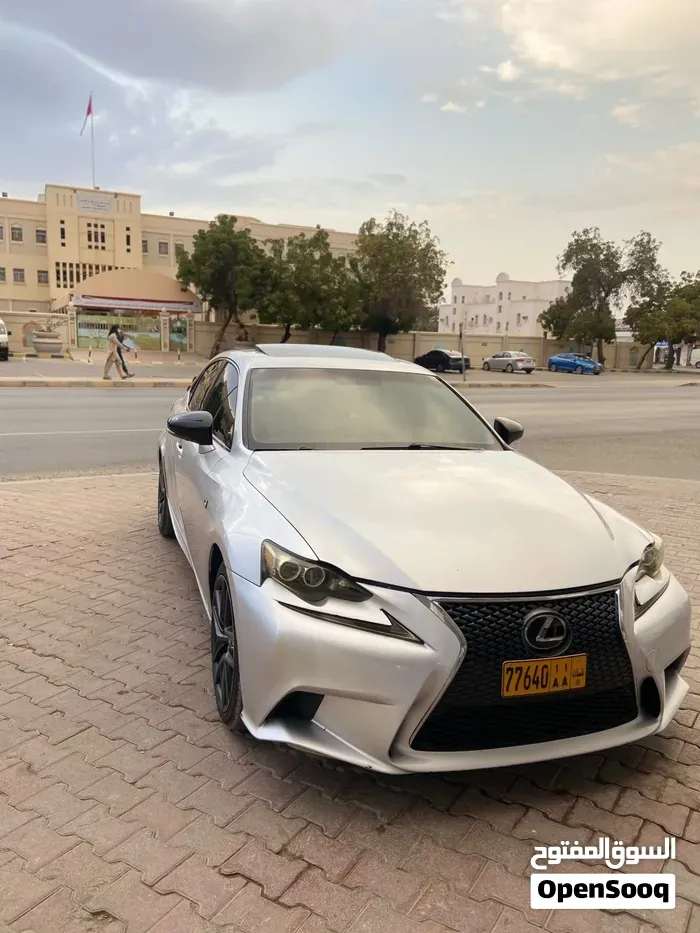 Lexus Is 250 2014 photo 2