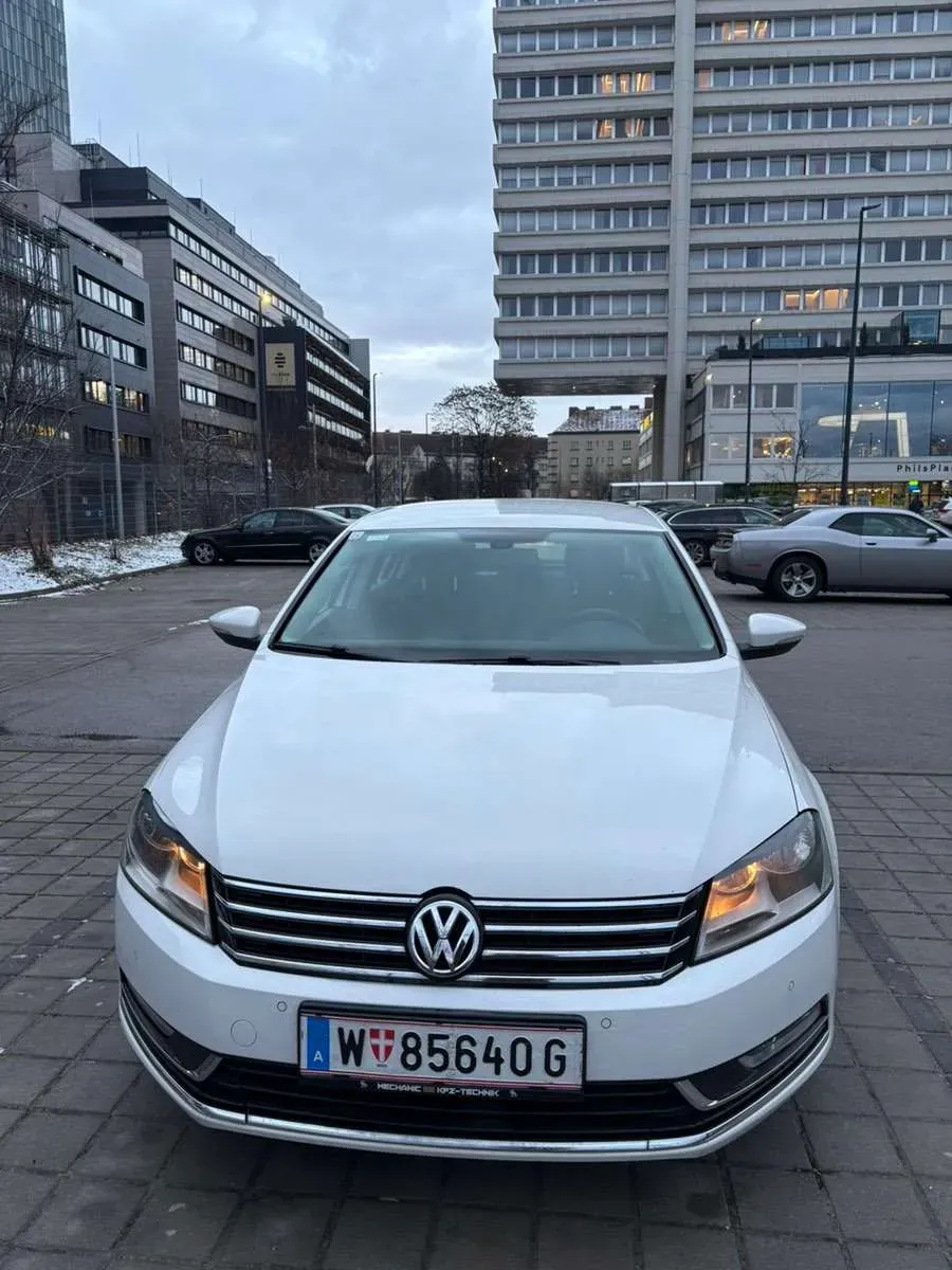 Volkswagen Passat 2013 photo 2
