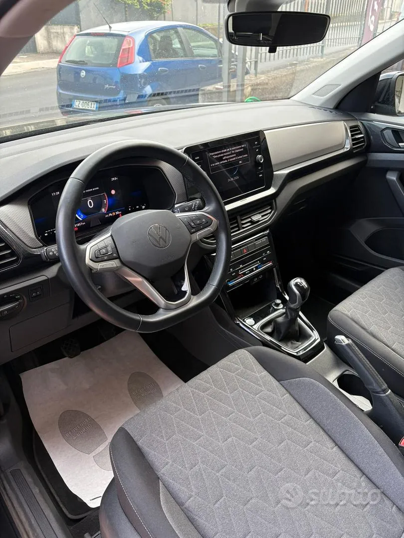 Volkswagen T-Cross 2024 photo 3
