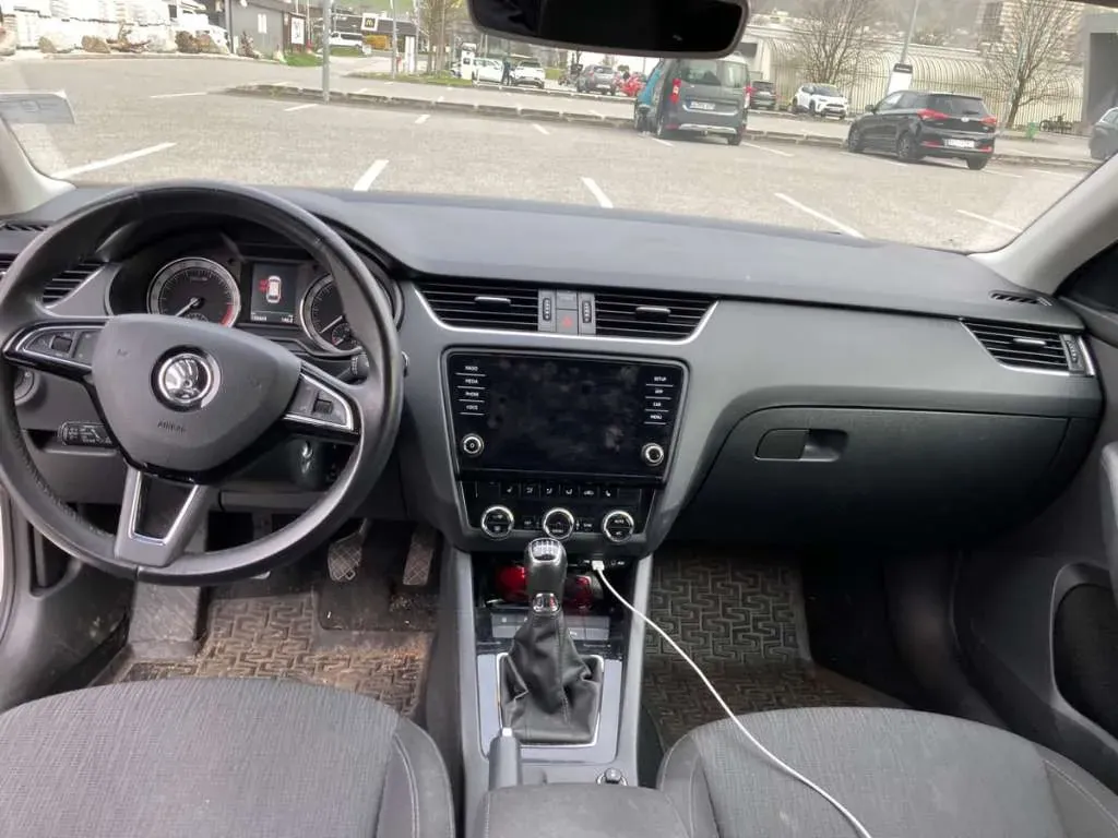 Skoda Octavia 2017 photo 2