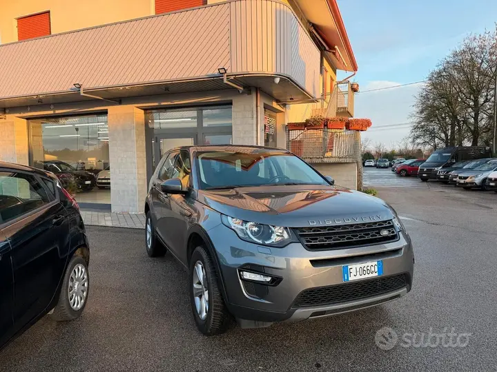 Land Rover Discovery Sport 2017 photo 3