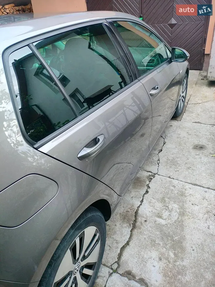 Volkswagen E-Golf 2015 photo 3