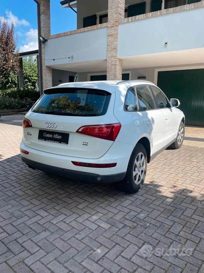 Audi Q5 2011 photo 2