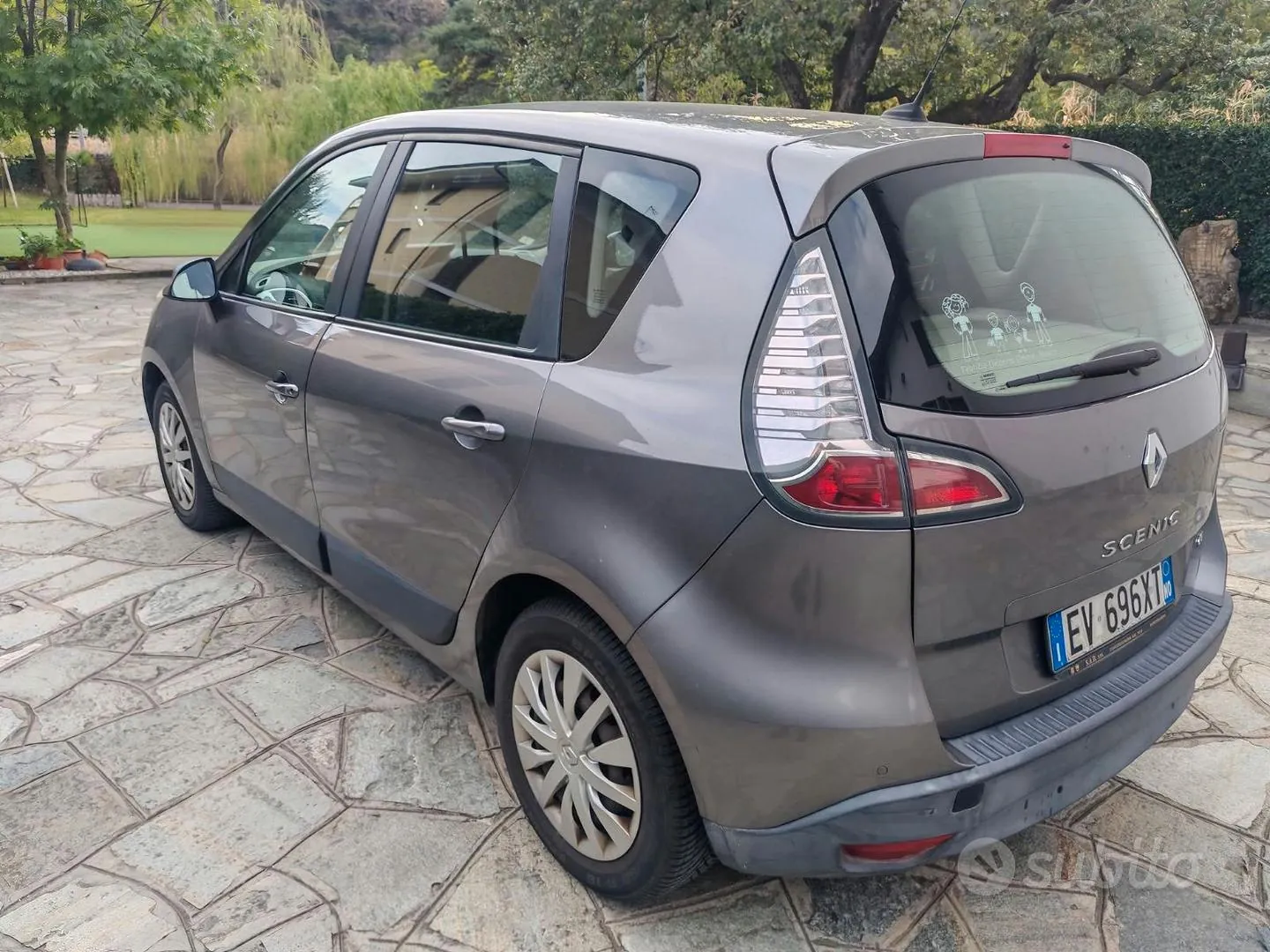 Renault Scenic 2014 photo 4