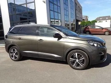 Peugeot 5008 2020 photo 2