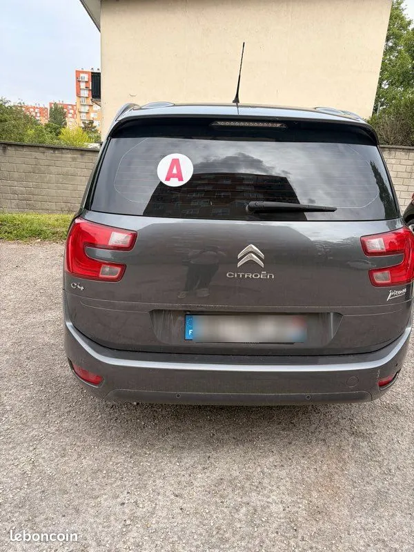 Citroen C4 Picasso 2015 photo 2