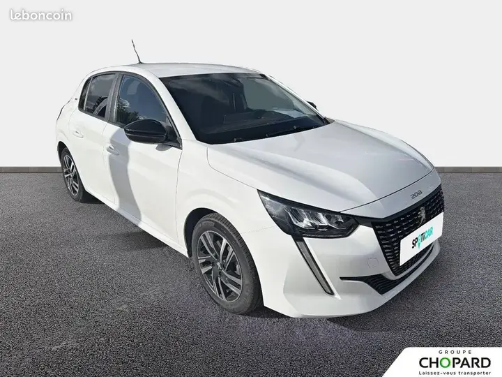Peugeot 208 2023 photo 3