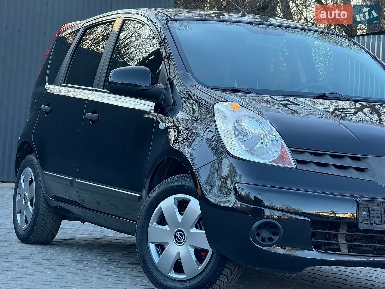 Nissan Note 2007 photo 2