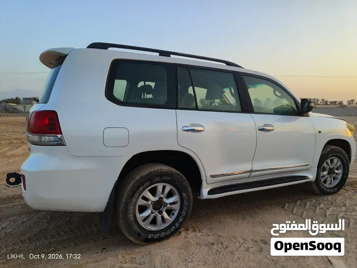 Toyota Land Cruiser 2011 photo 4