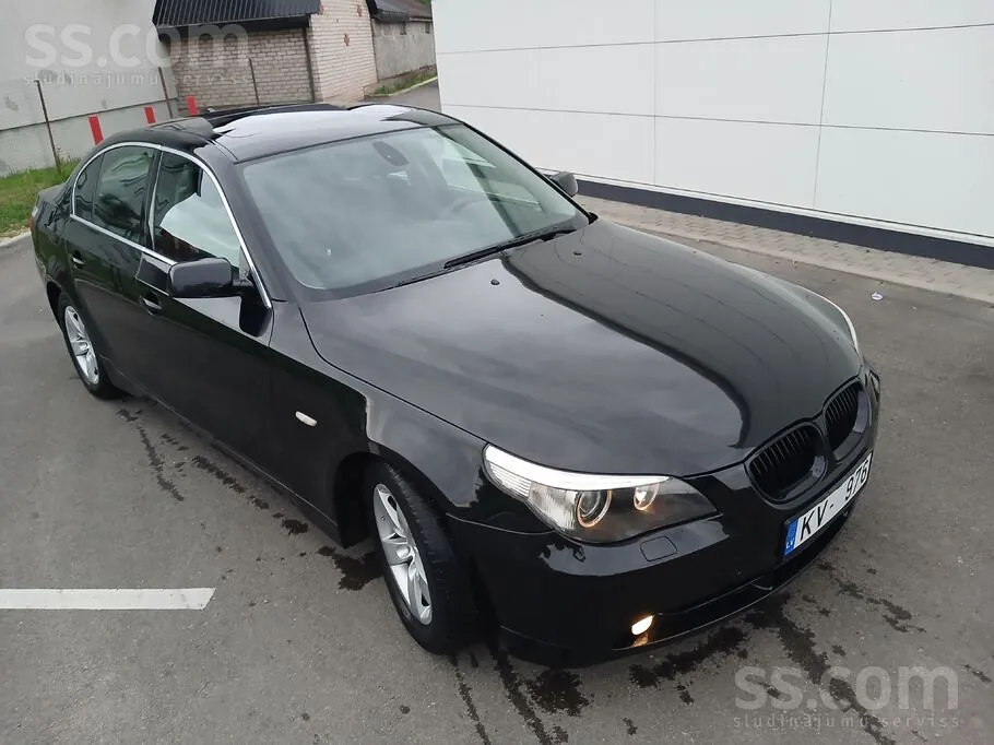 BMW 520 2003 photo 2