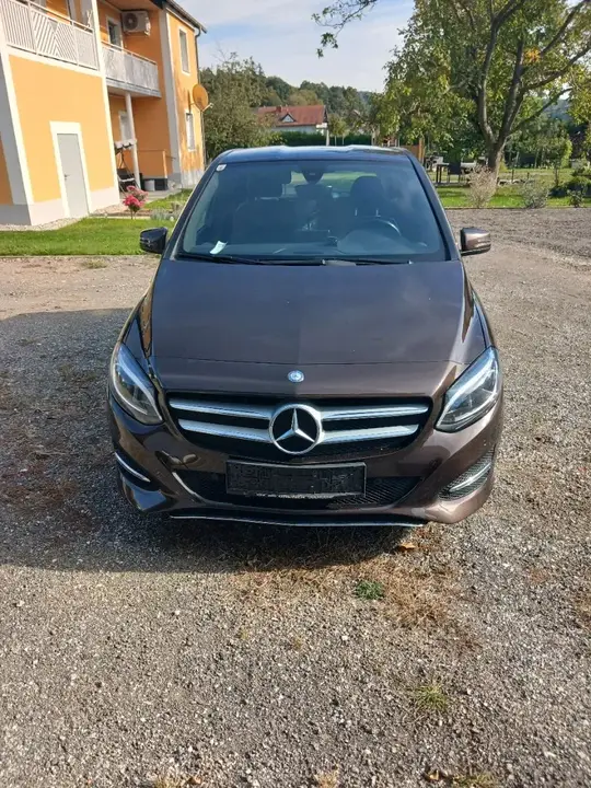 Mercedes-Benz B-Class 2015 photo 3
