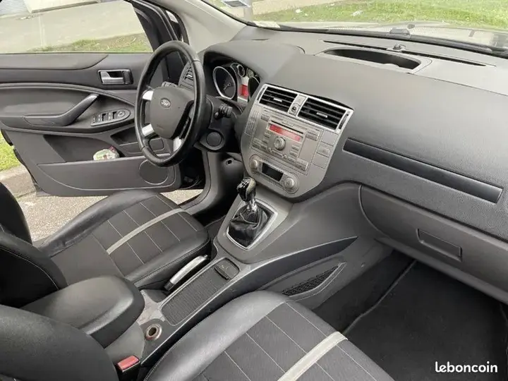 Ford Kuga 2011 photo 3