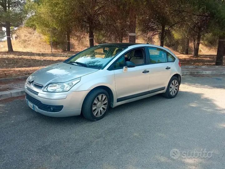 Citroen C4 2006 photo 2