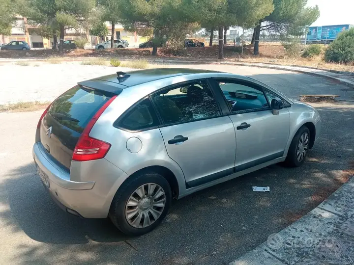 Citroen C4 2006 photo 4