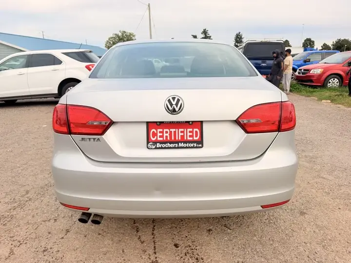 Volkswagen Jetta 2012 photo 5