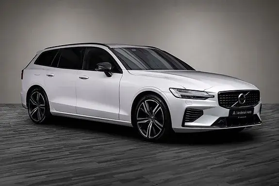 Volvo V60 2021 photo 2
