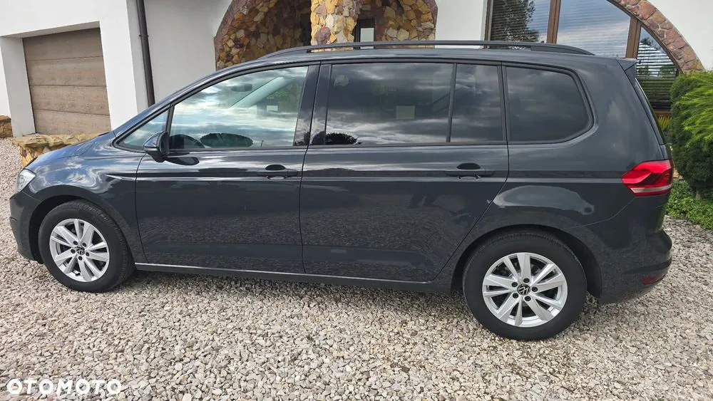 Volkswagen Touran 2023 photo 3