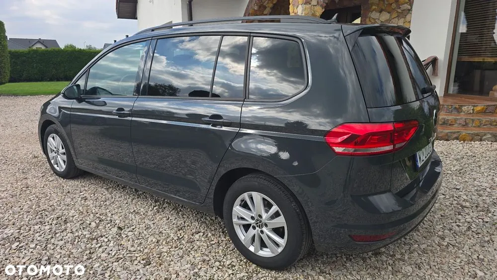 Volkswagen Touran 2023 photo 5