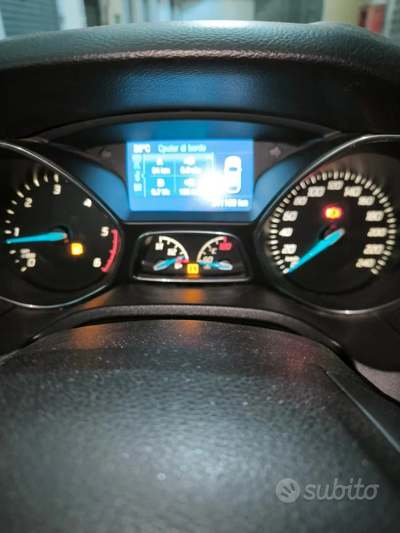 Ford Focus 2011 photo 3
