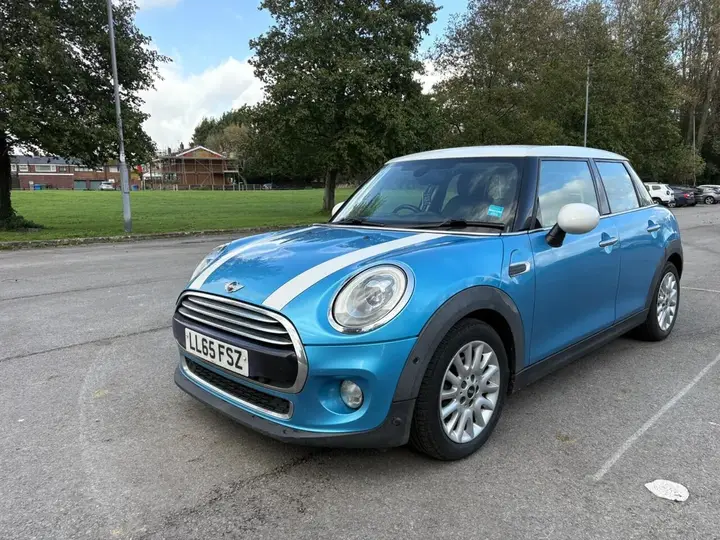 Mini Cooper D 2015 photo 3