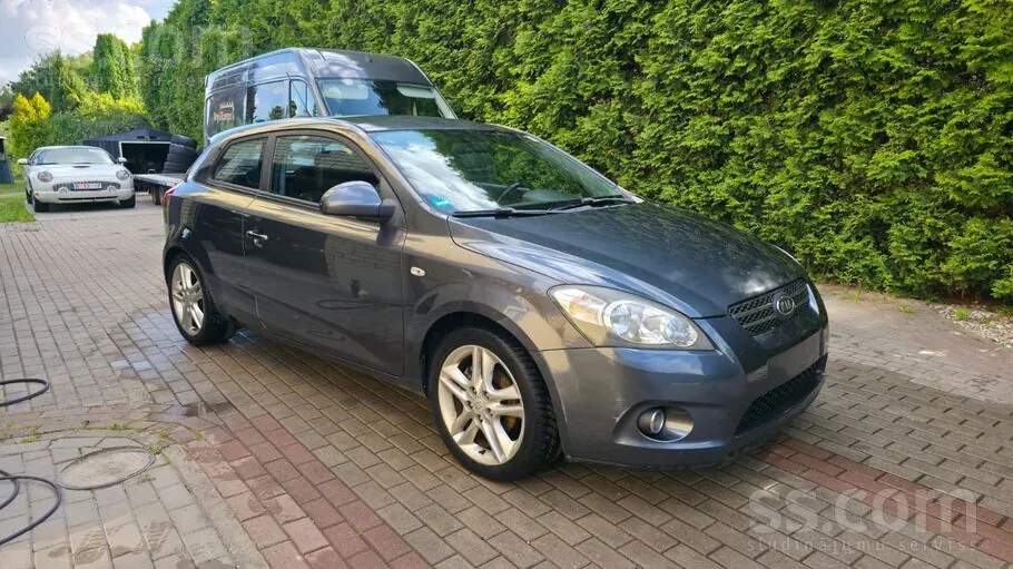 Kia Ceed 2009 photo 2